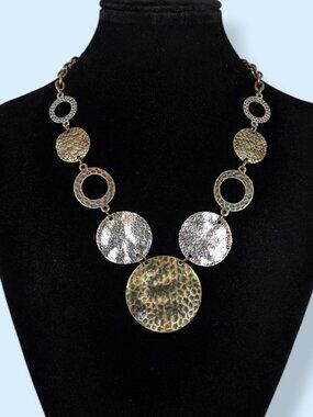 (2/$20) Textured Circle Cut Out Statement Necklace